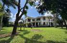 6 Bed House with En Suite in Runda - 3