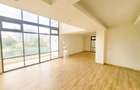 4 Bed Apartment with En Suite in Riverside - 7
