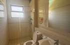 3 Bed Apartment with En Suite at Off Links Road - 13