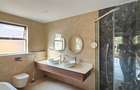 5 Bed Townhouse with En Suite at Lavington Green - 16
