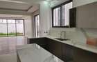 5 Bed Townhouse with En Suite in Lavington - 4