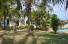 7 Bed Villa with En Suite at Serena Area - 10