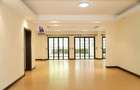 3 Bed Apartment with En Suite in Riverside - 4