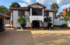 5 Bed Townhouse with En Suite in Runda - 1
