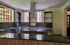 5 Bed Villa with En Suite at Lonetree - 5