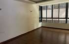 4 Bed Apartment with En Suite in Parklands - 2