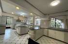 5 Bed House with En Suite in Runda - 9