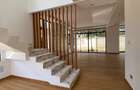 5 Bed Villa with En Suite at Lavington - 2