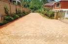 5 Bed Villa with En Suite in Spring Valley - 10