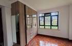 5 Bed House with En Suite in Runda - 14
