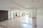 5 Bed Townhouse with En Suite at Lavington - 10