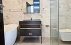 3 Bed Apartment with En Suite at Riverside Drive - 13