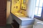 3 Bed House with En Suite in Ridgeways - 11