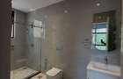 5 Bed Townhouse with En Suite in Lavington - 12