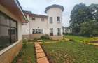 5 Bed House with En Suite in Spring Valley - 1