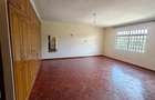 5 Bed Townhouse with En Suite in Lavington - 16
