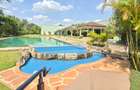 5 Bed House with En Suite at Magnolia Close - 2
