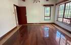 5 Bed Villa with Swimming Pool in Runda - 4