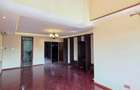 5 Bed Townhouse with En Suite at Lavington Green - 17