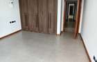 4 Bed Apartment with Swimming Pool in Riverside - 4