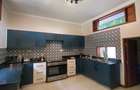 3 Bed Villa with En Suite in Bofa - 11