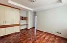 4 Bed Apartment with En Suite at Riverside Drive - 17
