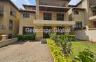 5 Bed House with En Suite in Lavington - 1
