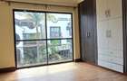 5 Bed Townhouse with En Suite at Grovelia Grove - 9