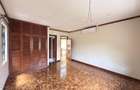 5 Bed Townhouse with En Suite in Brookside - 14