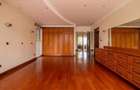 5 Bed House with En Suite at Old Runda - 6