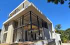 6 Bed Townhouse with En Suite at Lavington Green - 1
