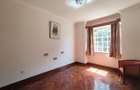 Serviced 3 Bed Apartment with En Suite in Westlands Area - 9