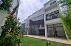 5 Bed Townhouse with En Suite in Lavington - 3