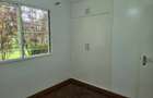 4 Bed House with En Suite at Crescent Road - 9