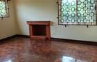 4 Bed Townhouse with En Suite at Lavington - 18