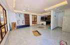 4 Bed Townhouse with En Suite at Coca-Cola - 4