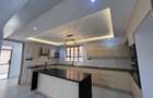 5 Bed House with En Suite at Membley - 15