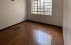 3 Bed Apartment with En Suite at Hatheru Road - 11