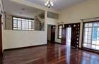 5 Bed Townhouse with En Suite in Kyuna - 11