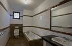 3 Bed Apartment with En Suite at Riverside Drive - 11