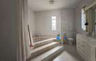 5 Bed House with Garden in Parklands - 5