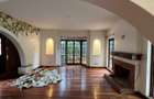 4 Bed Townhouse with En Suite in Westlands Area - 1