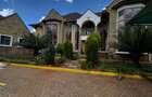 6 Bed House with En Suite in Runda - 1