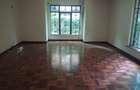 5 Bed Townhouse with En Suite in Lavington - 8