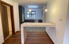 4 Bed Apartment with En Suite in Rosslyn - 2
