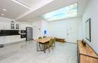 Serviced 2 Bed Apartment with En Suite at 1St Avenue - 4