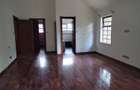 4 Bed Townhouse with En Suite in Spring Valley - 11