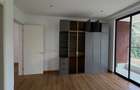 5 Bed Townhouse with En Suite in Lavington - 10