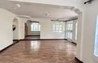 4 Bed House with En Suite at Membley - 2