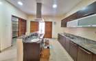 5 Bed Townhouse with En Suite at Lavington Green - 17